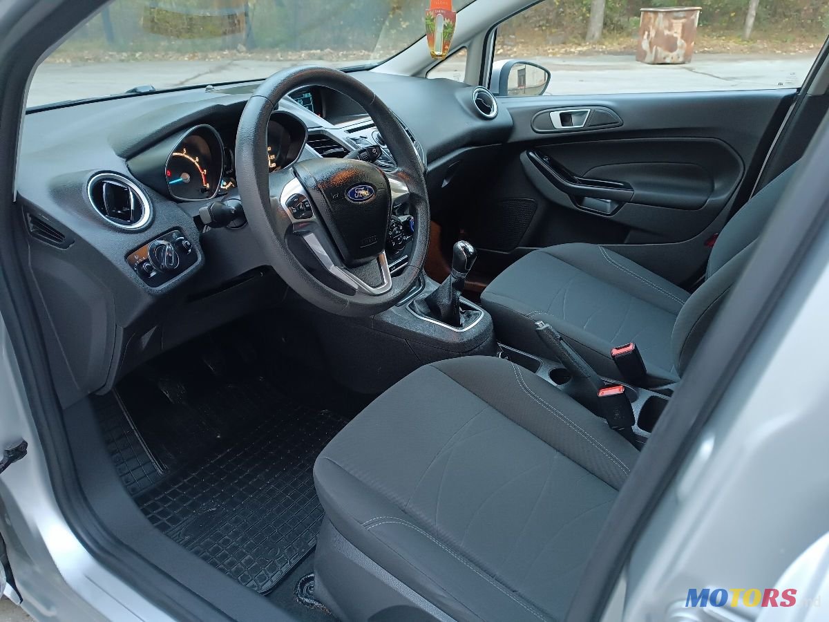 2014' Ford Fiesta photo #5