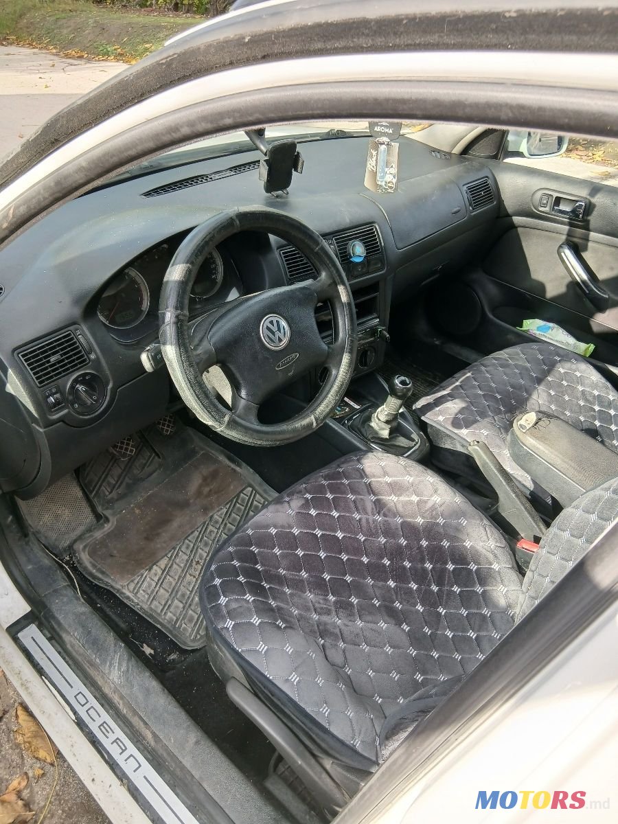 2005' Volkswagen Golf photo #5