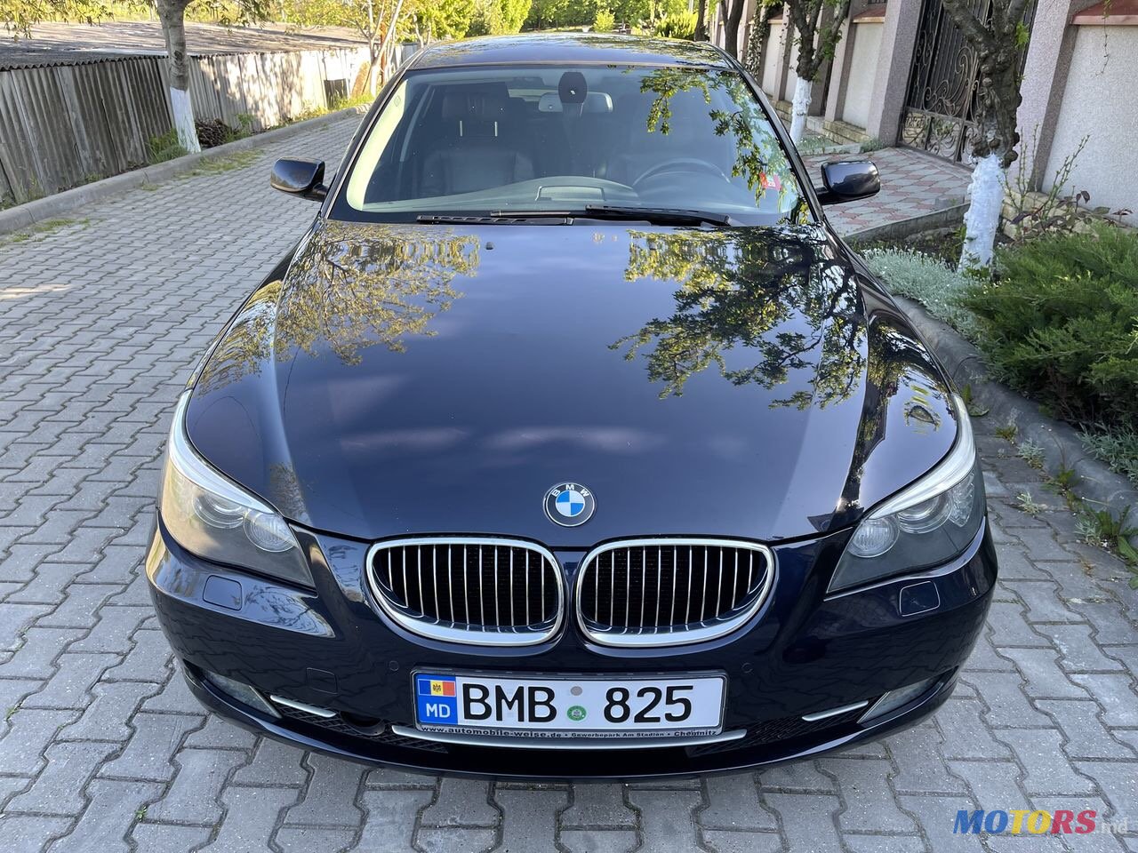 2007' BMW 5 Series 530i photo #1