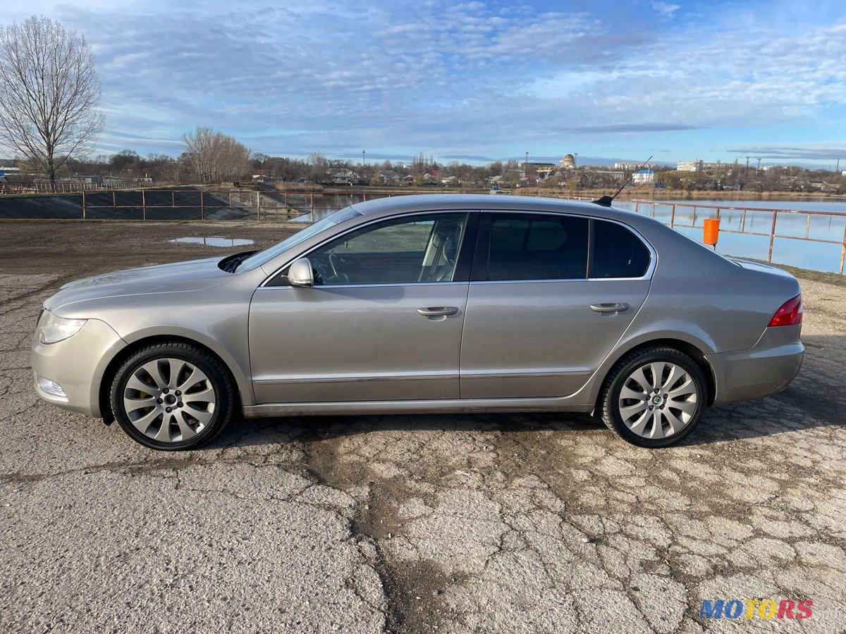 2010' Skoda Superb photo #2