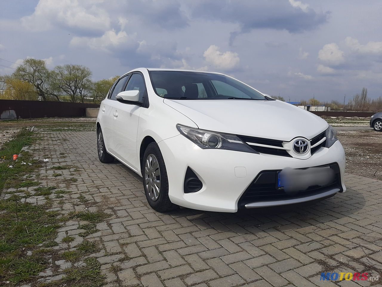2014' Toyota Auris photo #1