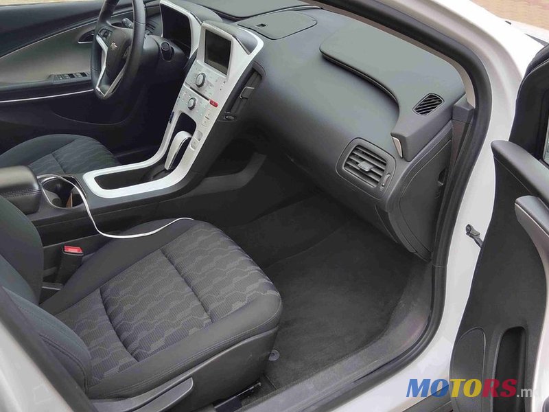 2012' Chevrolet Volt photo #4