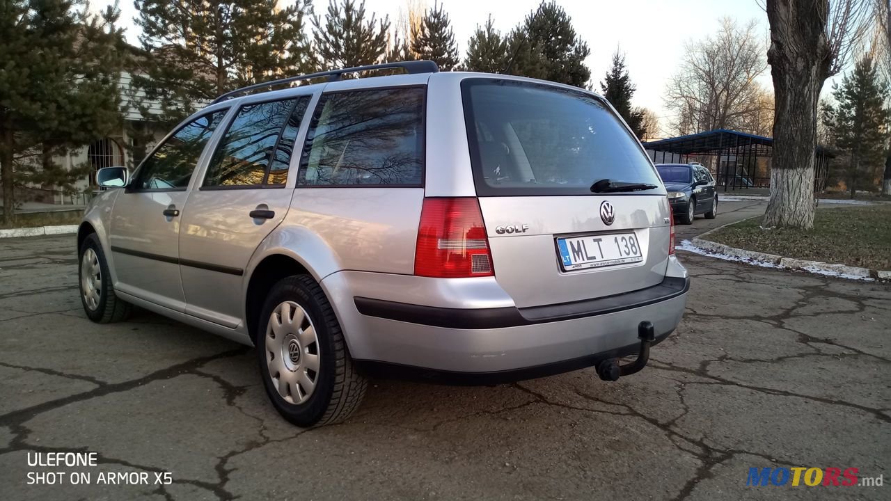 2005' Volkswagen Golf photo #5