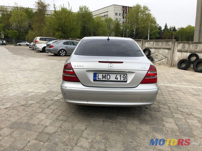 2006' Mercedes-Benz E Класс photo #4