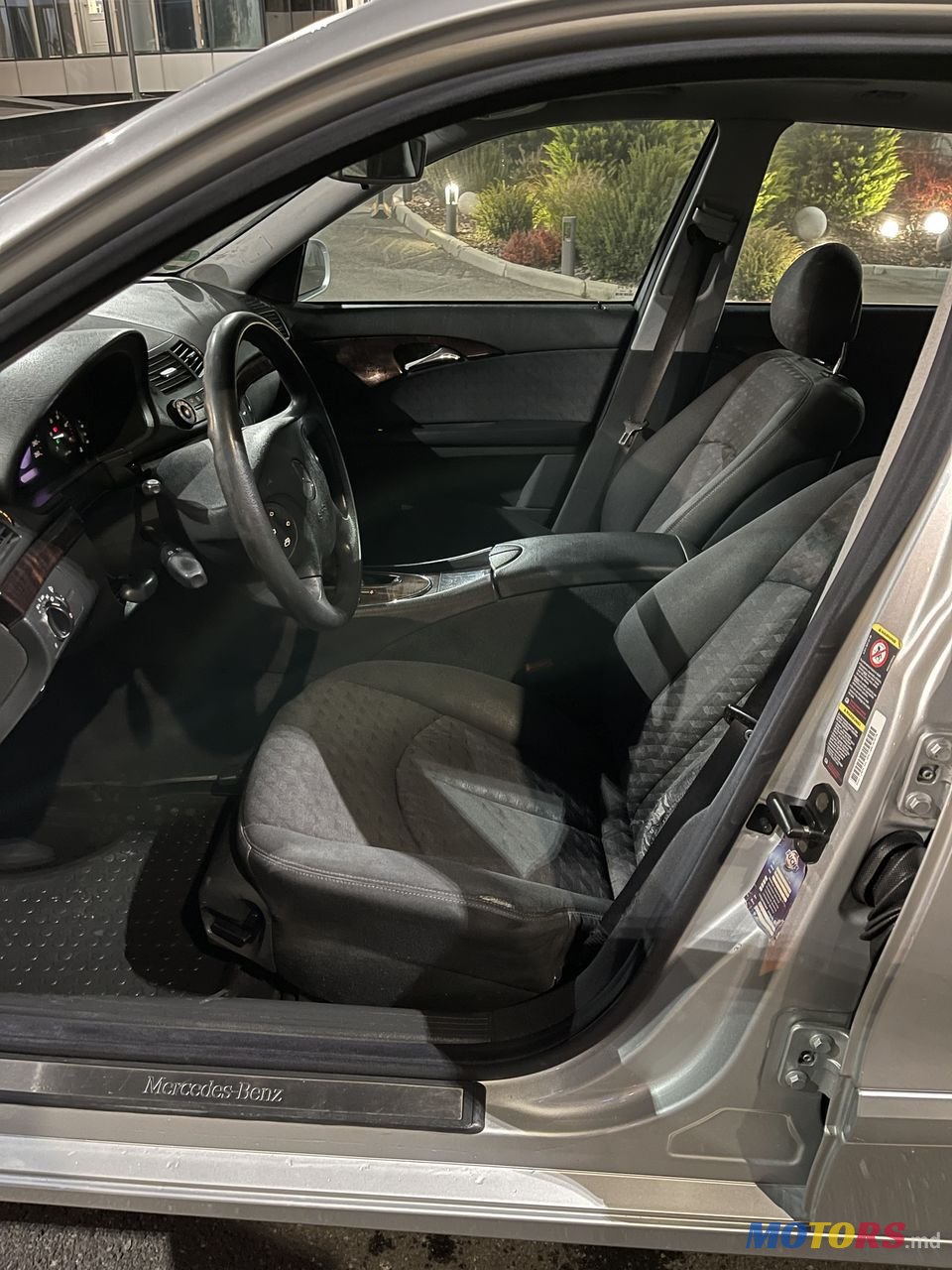 2004' Mercedes-Benz E Класс photo #5