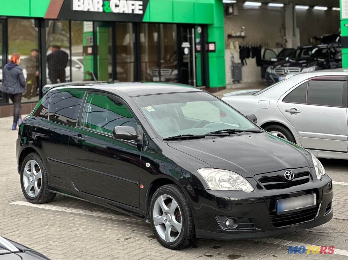 2005' Toyota Corolla photo #2