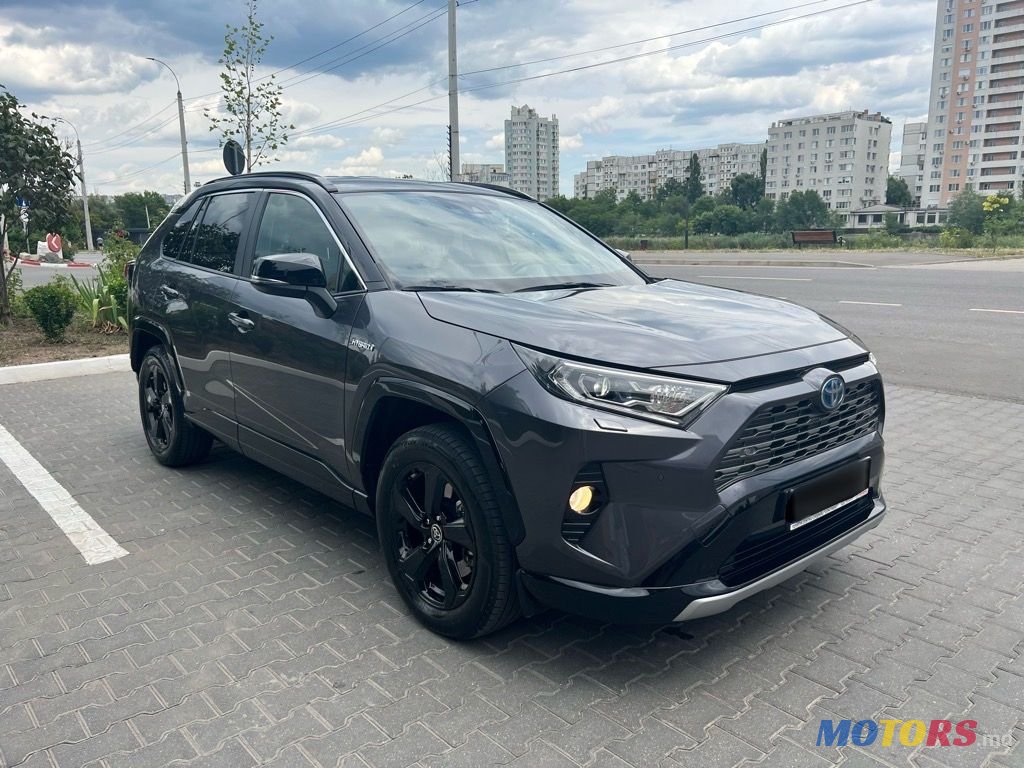 2020' Toyota RAV4 photo #3