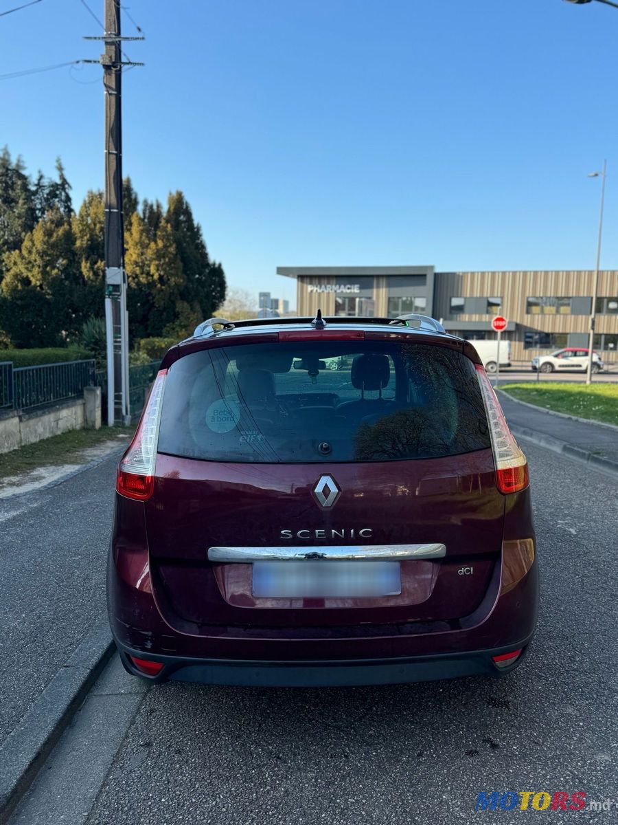 2016' Renault Grand Scenic photo #2