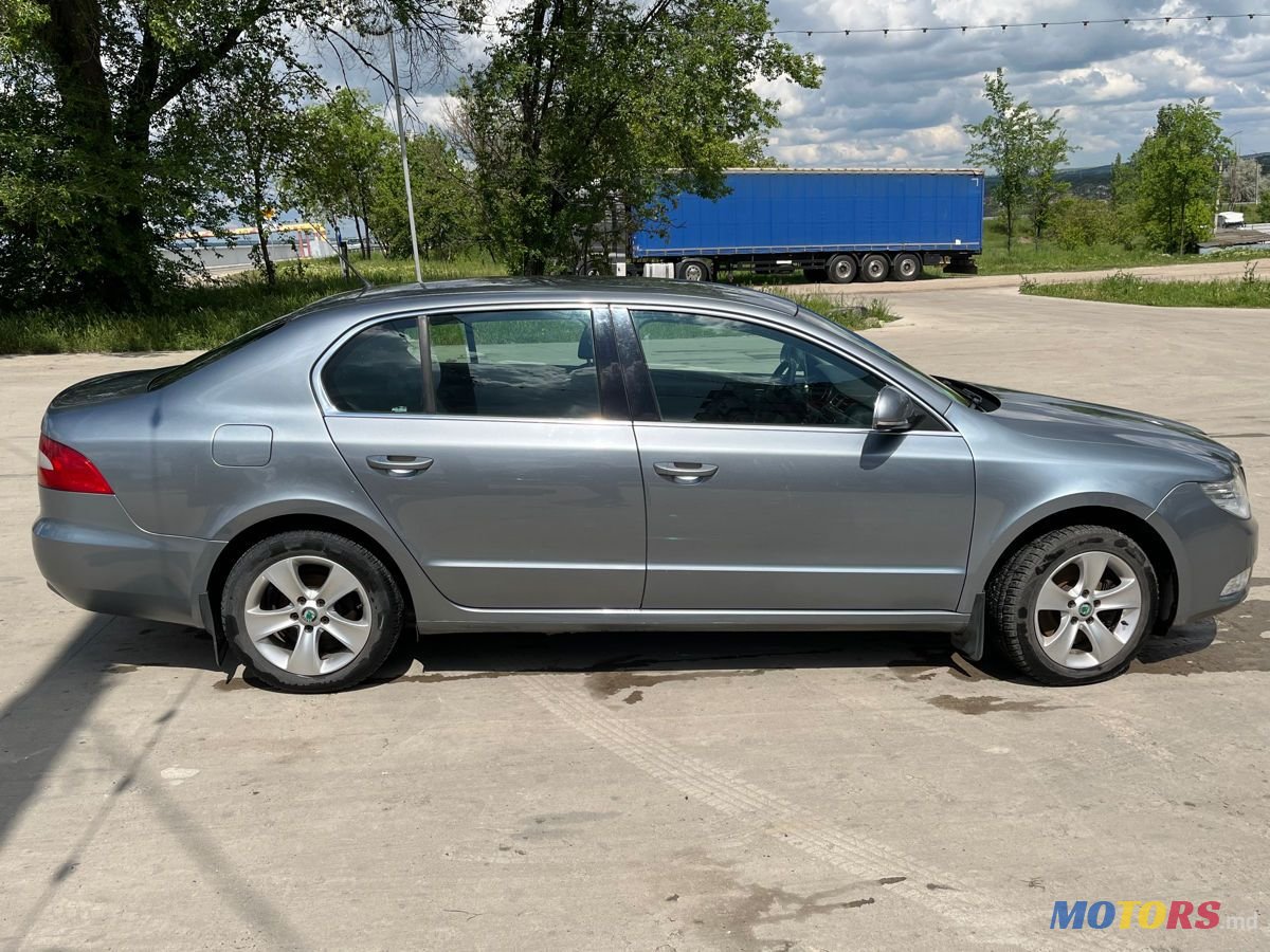 2009' Skoda Superb photo #4