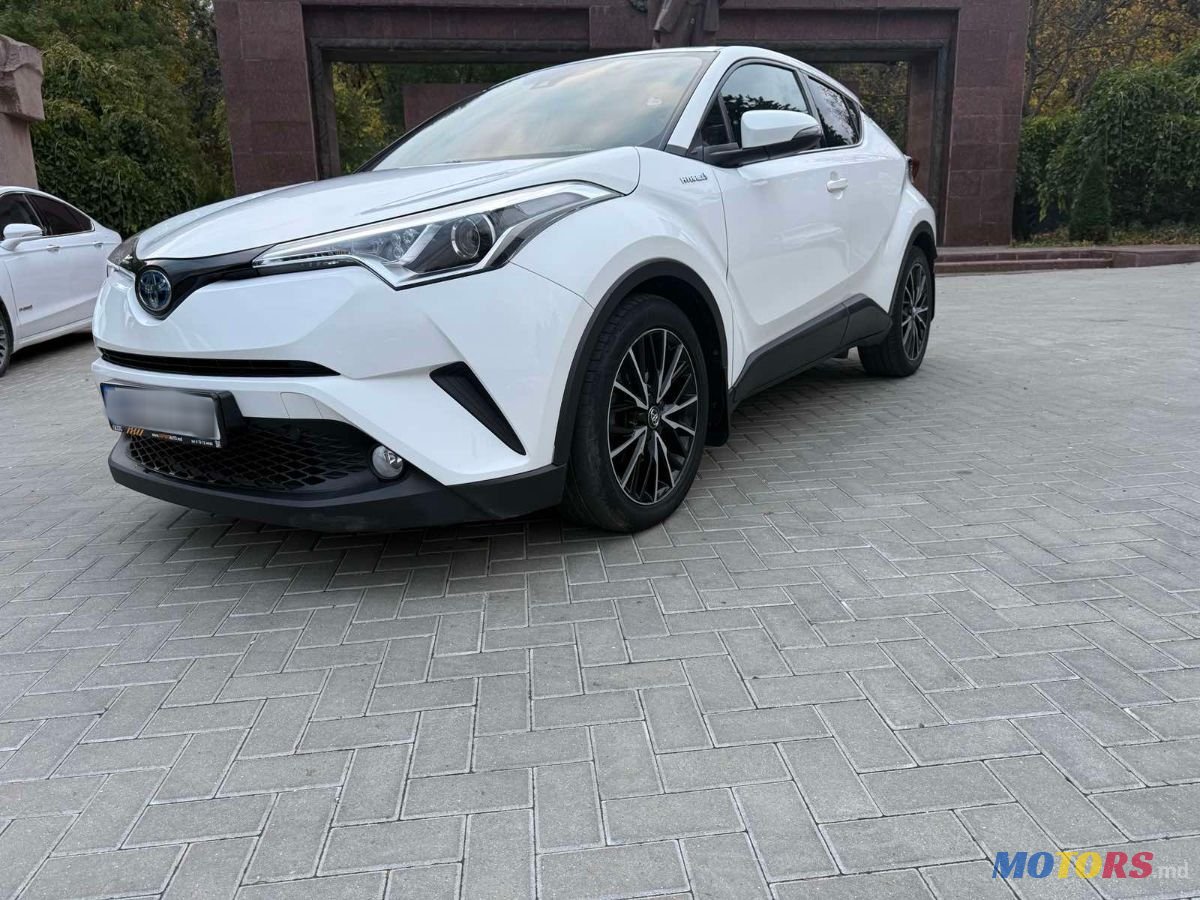 2017' Toyota C-HR photo #2