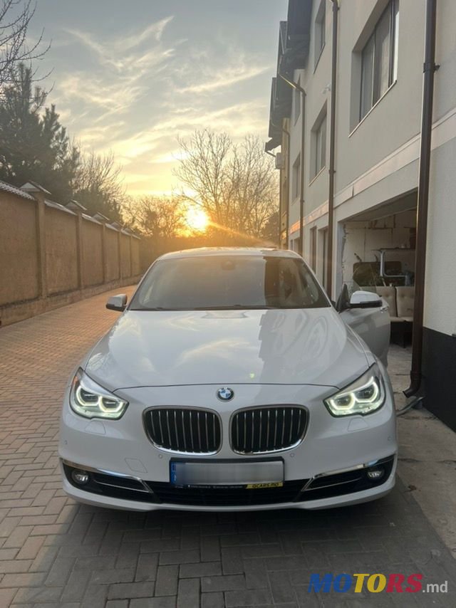 2016' BMW 5 Series GT photo #4