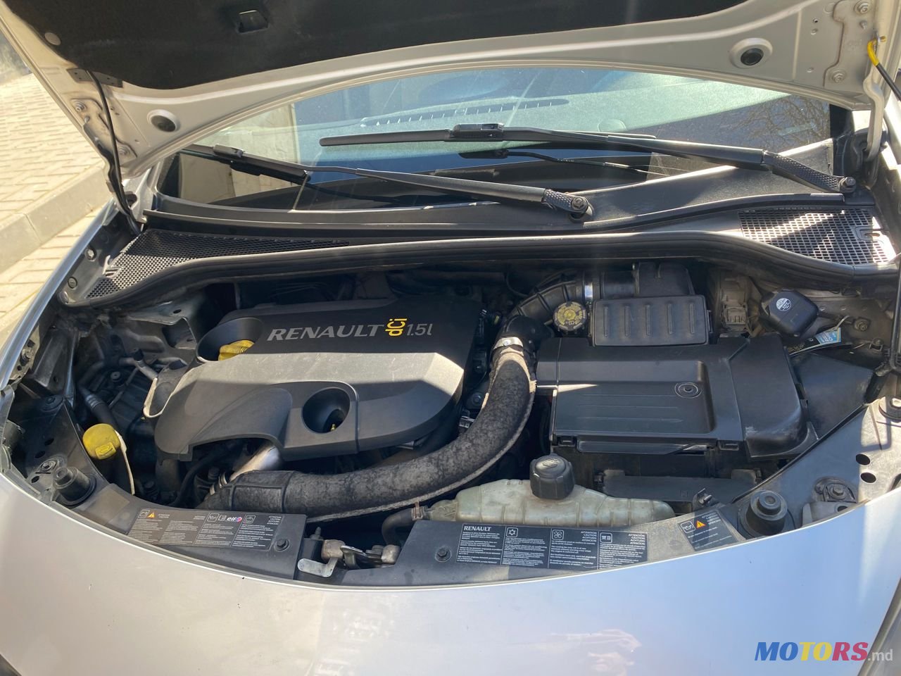 2008' Renault Clio photo #5