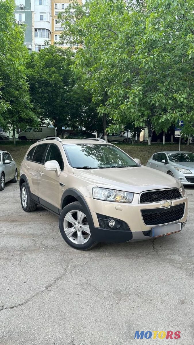 2011' Chevrolet Captiva photo #2