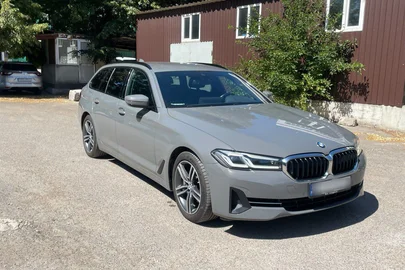 2021' BMW 5 Series
