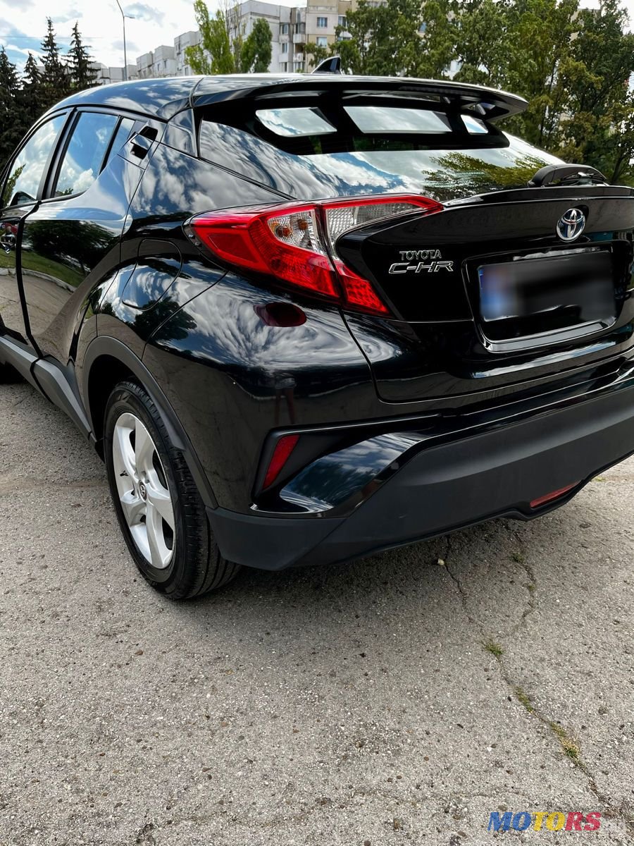 2019' Toyota C-HR photo #2