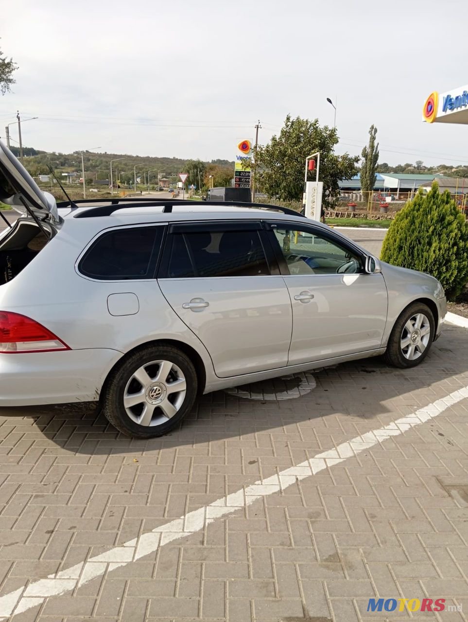 2007' Volkswagen Golf photo #2