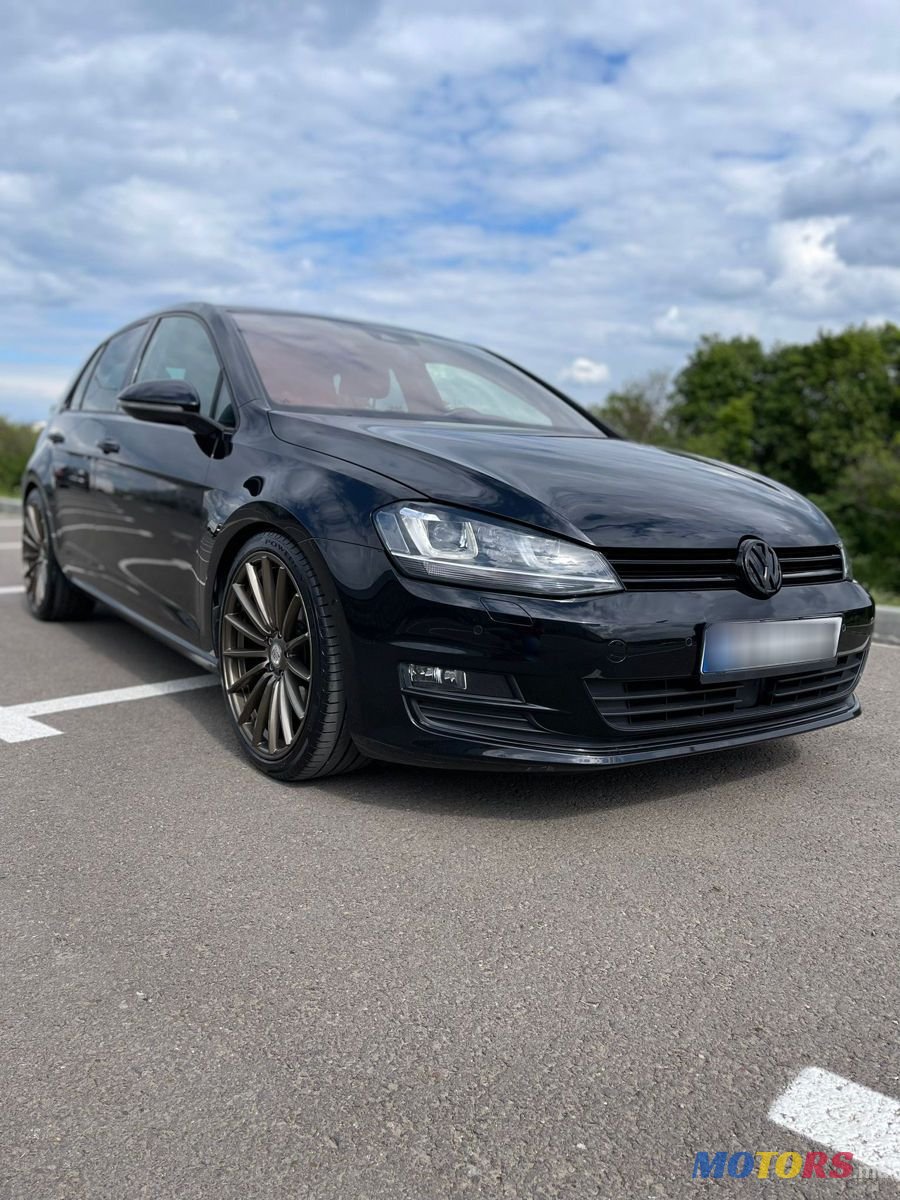 2016' Volkswagen Golf photo #1