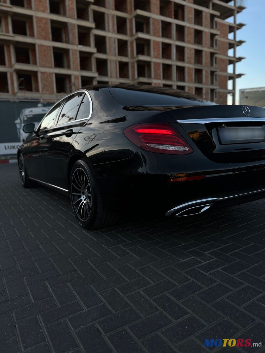 2016' Mercedes-Benz E Класс photo #1