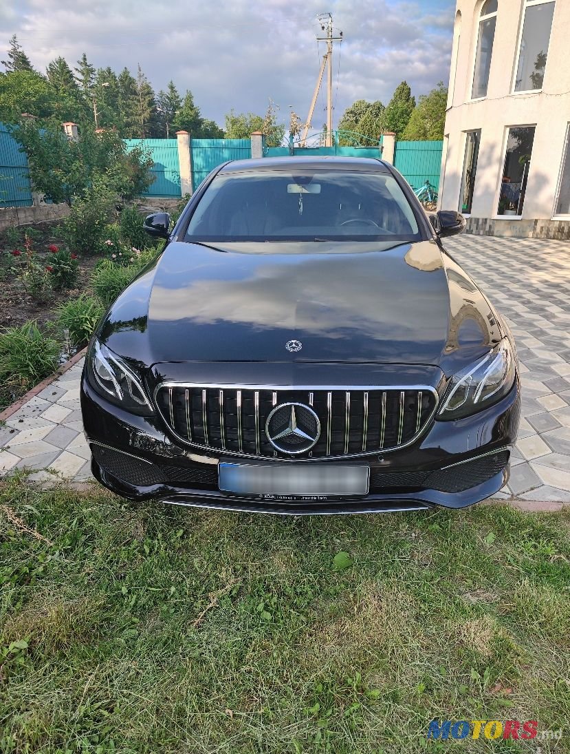 2019' Mercedes-Benz E-Class photo #1