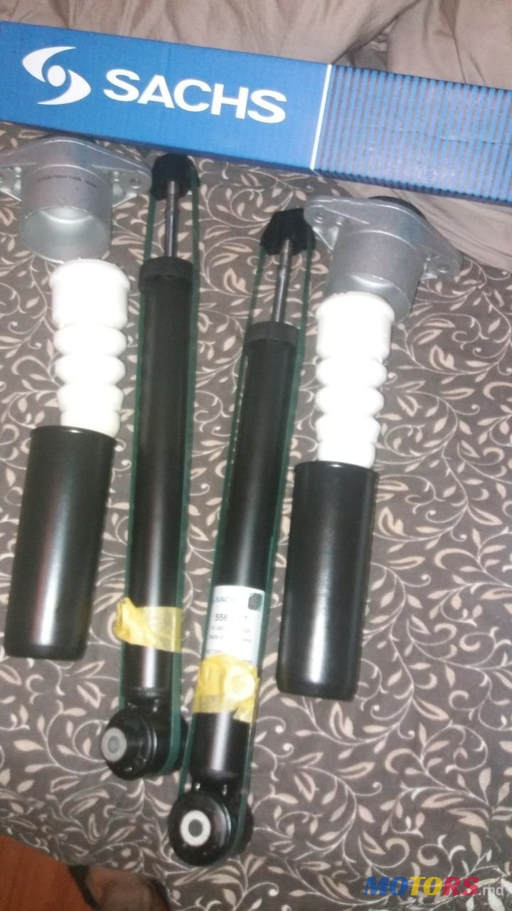 2000' Volkswagen Passat photo #6