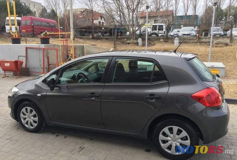 2009' Toyota Auris photo #1