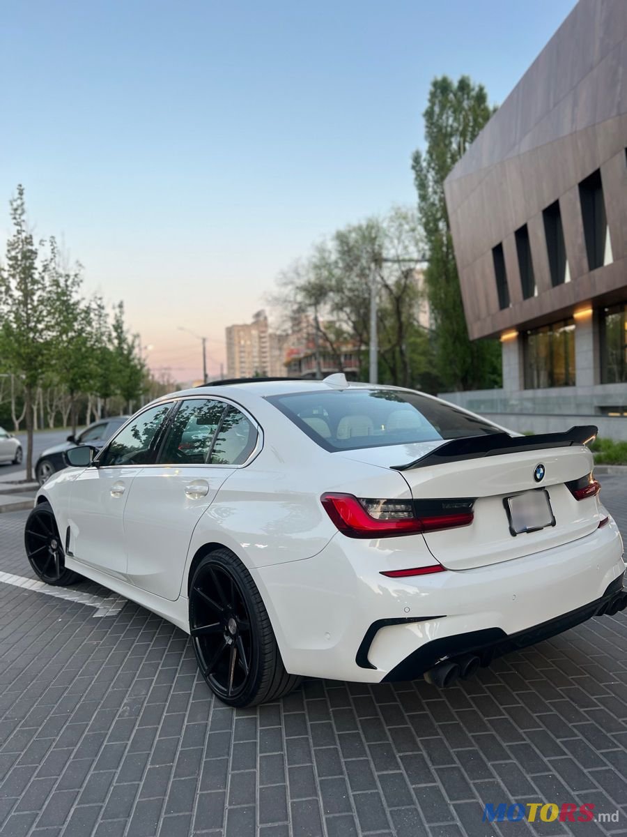 2019' BMW 3 Series photo #2