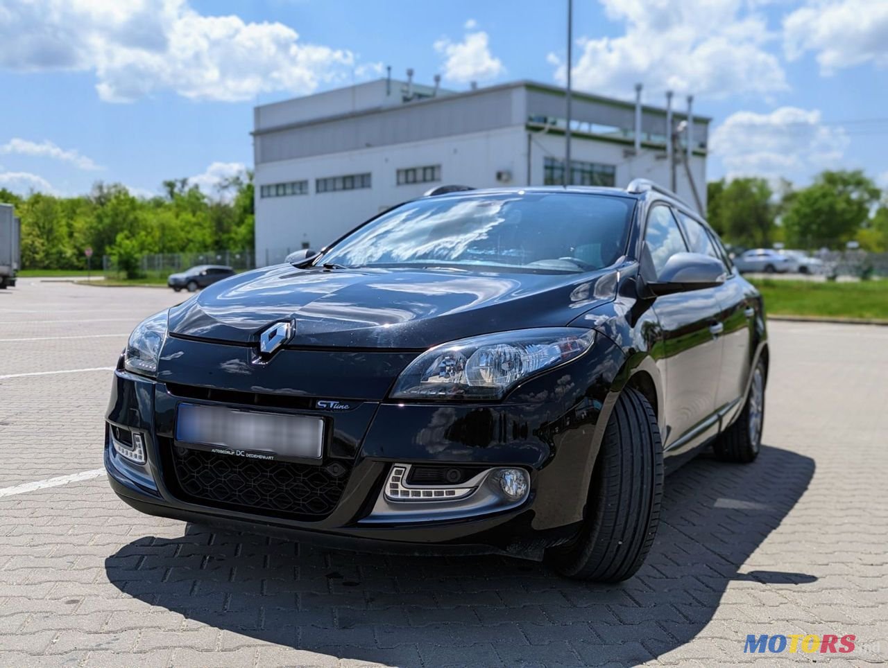 2013' Renault Megane photo #1