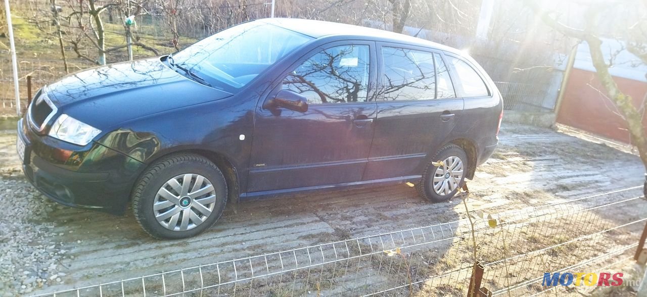 2006' Skoda Fabia photo #3