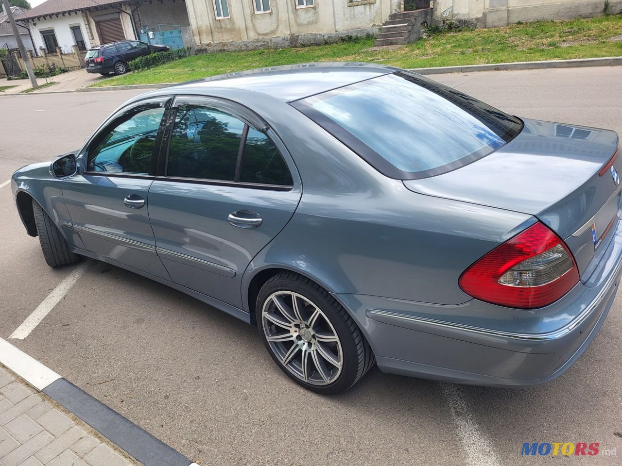 2004' Mercedes-Benz E Класс photo #6