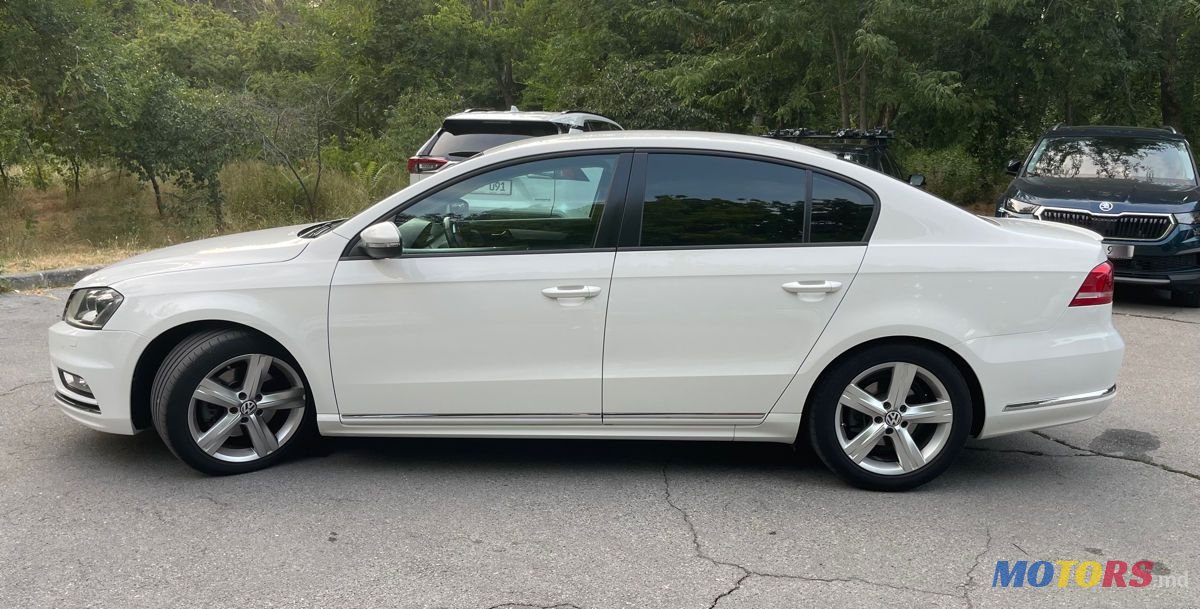2013' Volkswagen Passat photo #6