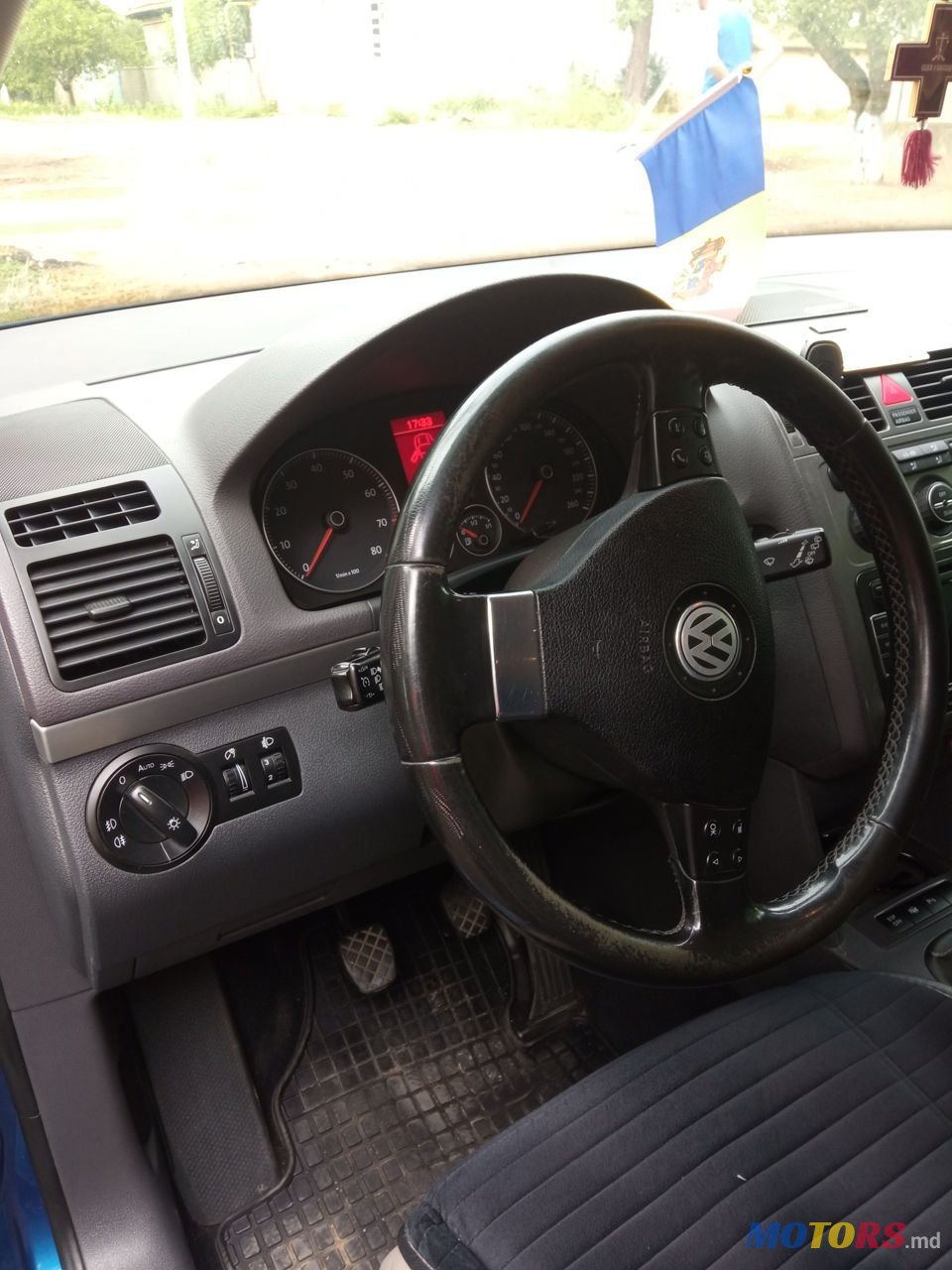 2008' Volkswagen Touran photo #6