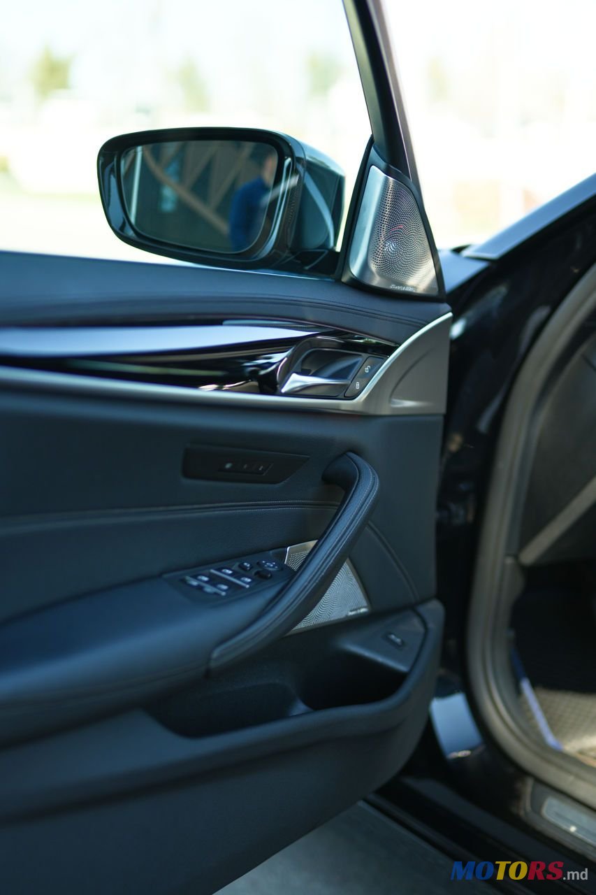 2019' BMW 5 Series photo #4