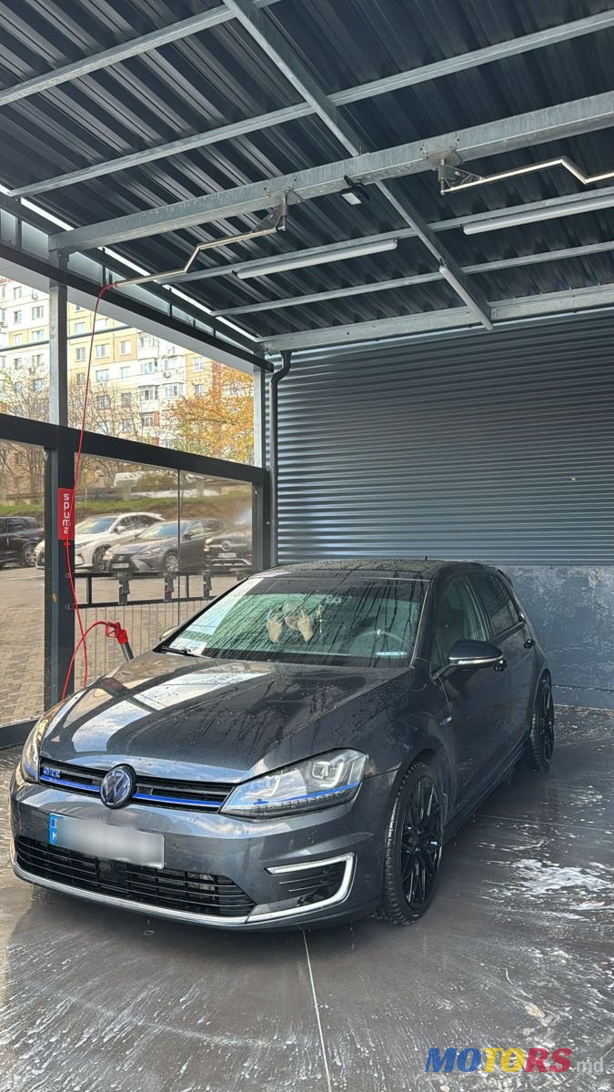 2015' Volkswagen Golf photo #1