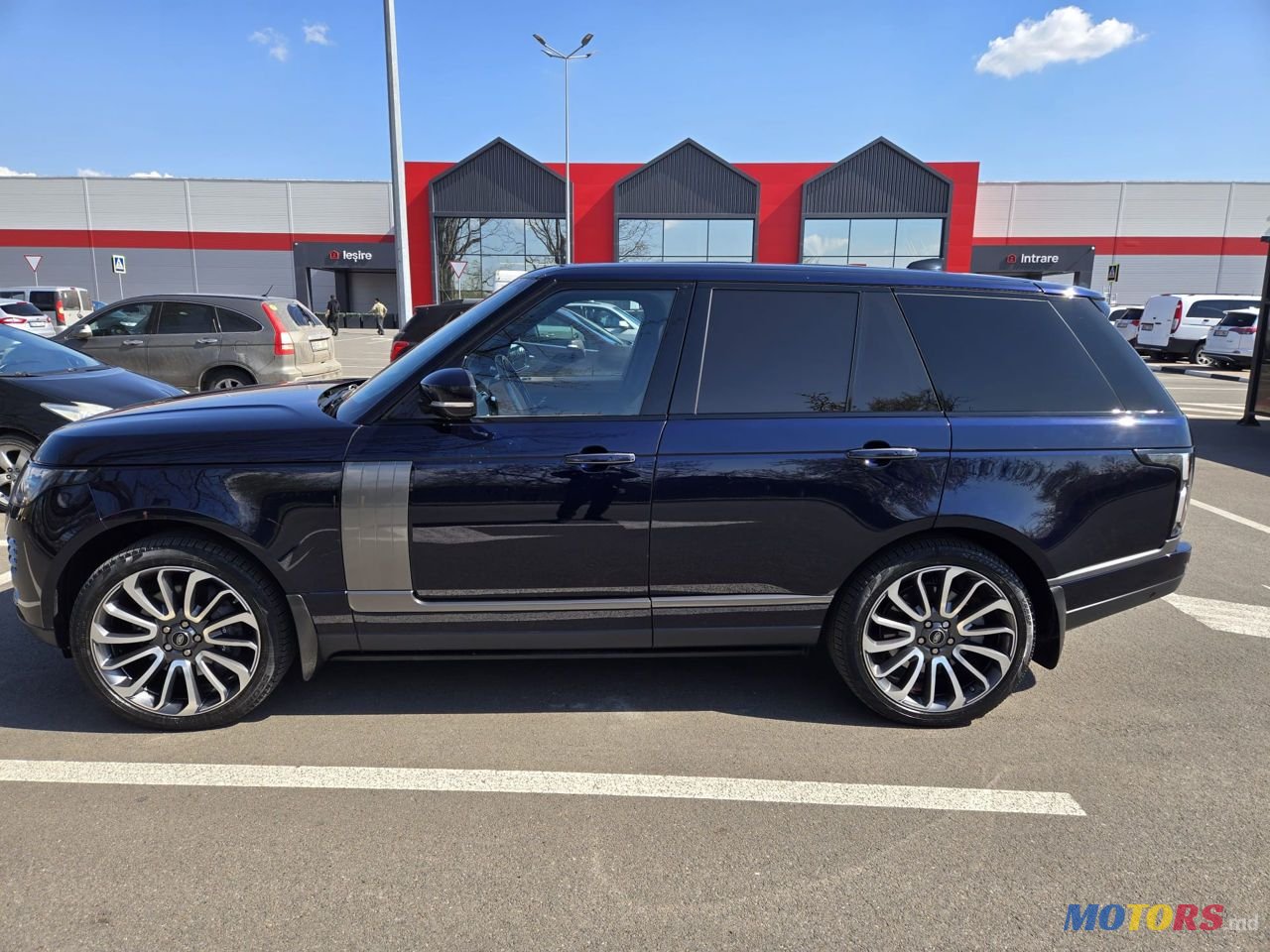 2021' Land Rover Range Rover photo #1