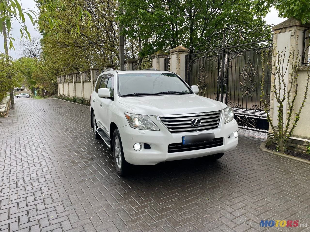 2009' Lexus Lx Series photo #2