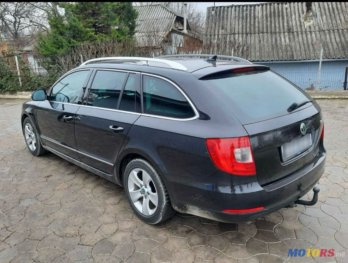 2012' Skoda Superb photo #4