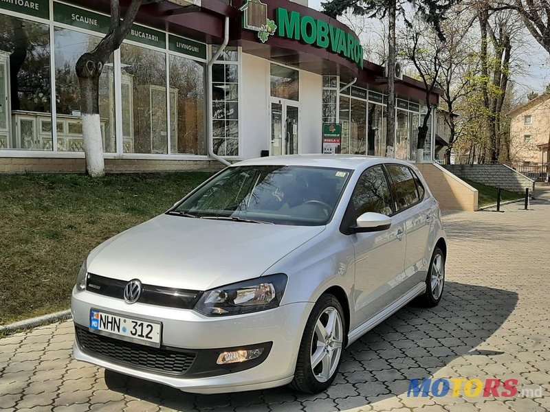 2013' Volkswagen Polo photo #1