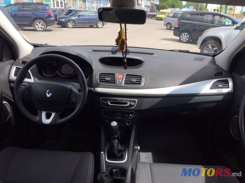 2010' Renault Megane photo #2