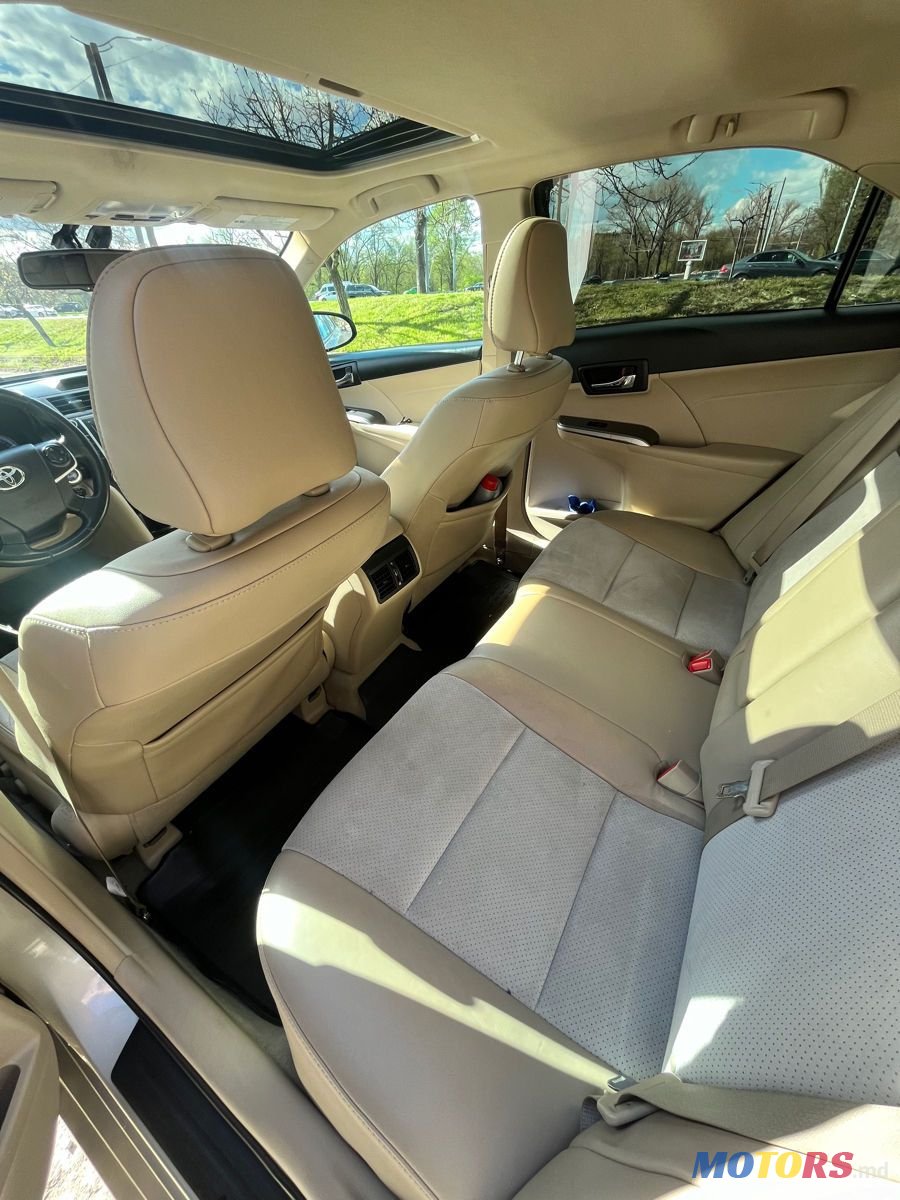 2013' Toyota Camry photo #5