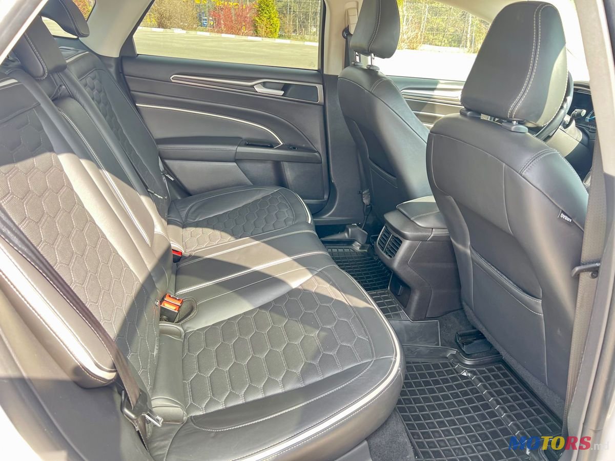 2019' Ford Mondeo photo #6