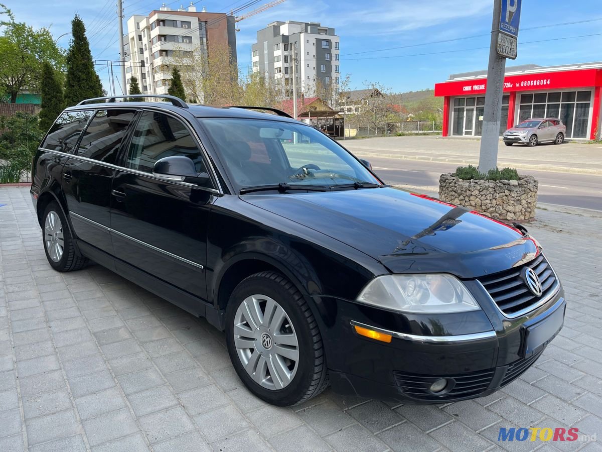 2005' Volkswagen Passat photo #3