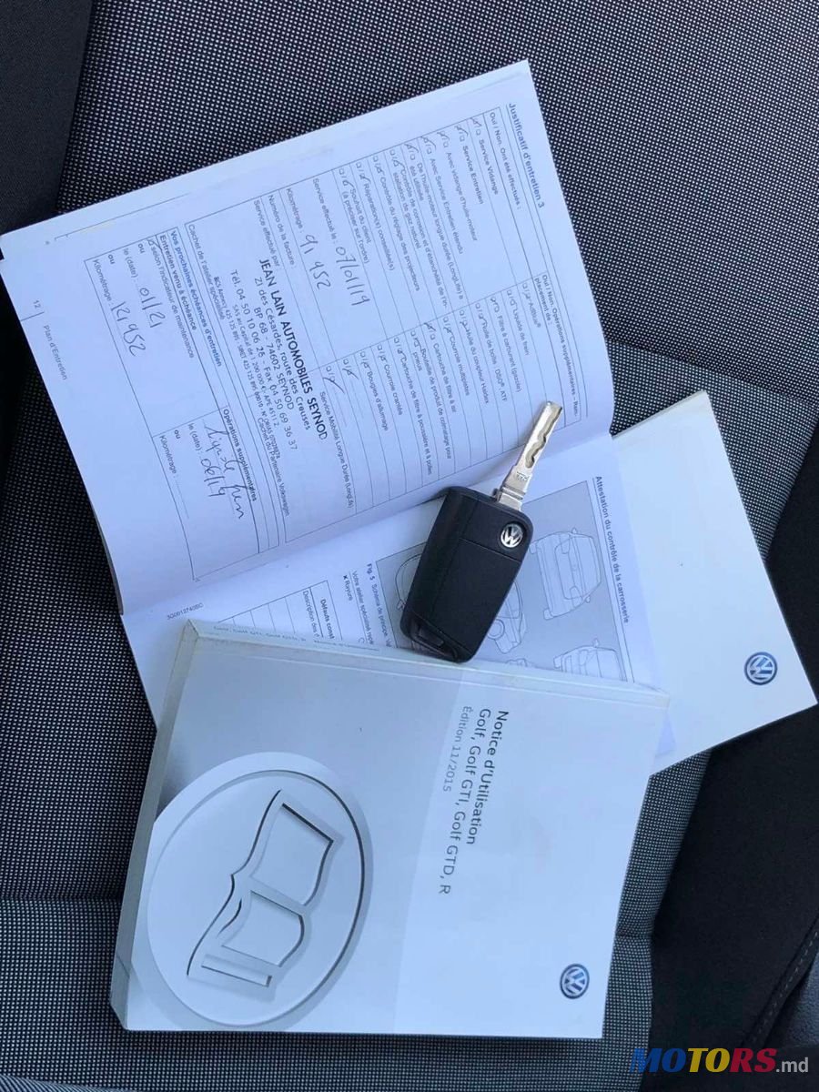 2016' Volkswagen Golf photo #2