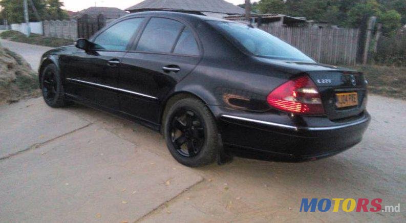 2005' Mercedes-Benz E photo #1