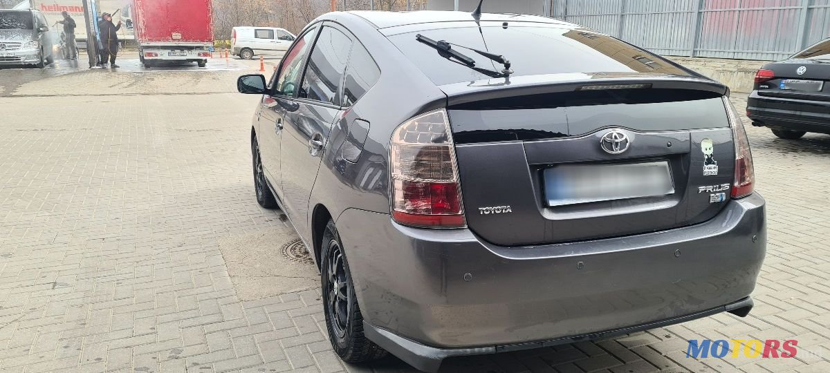 2008' Toyota Prius photo #3