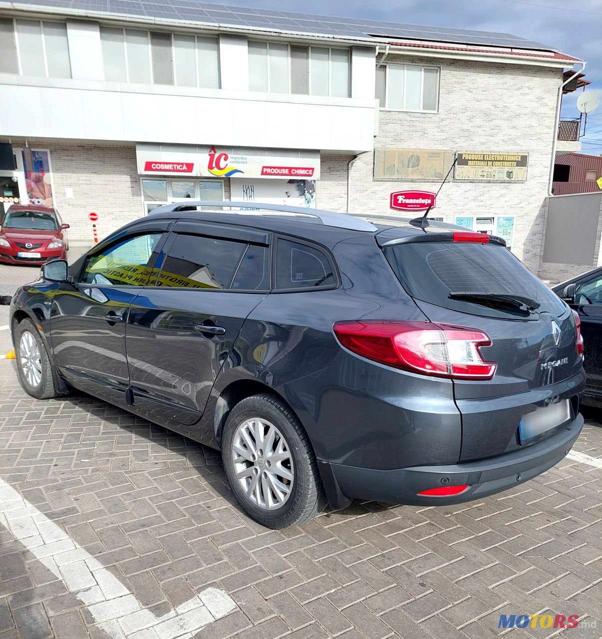 2013' Renault Megane photo #3