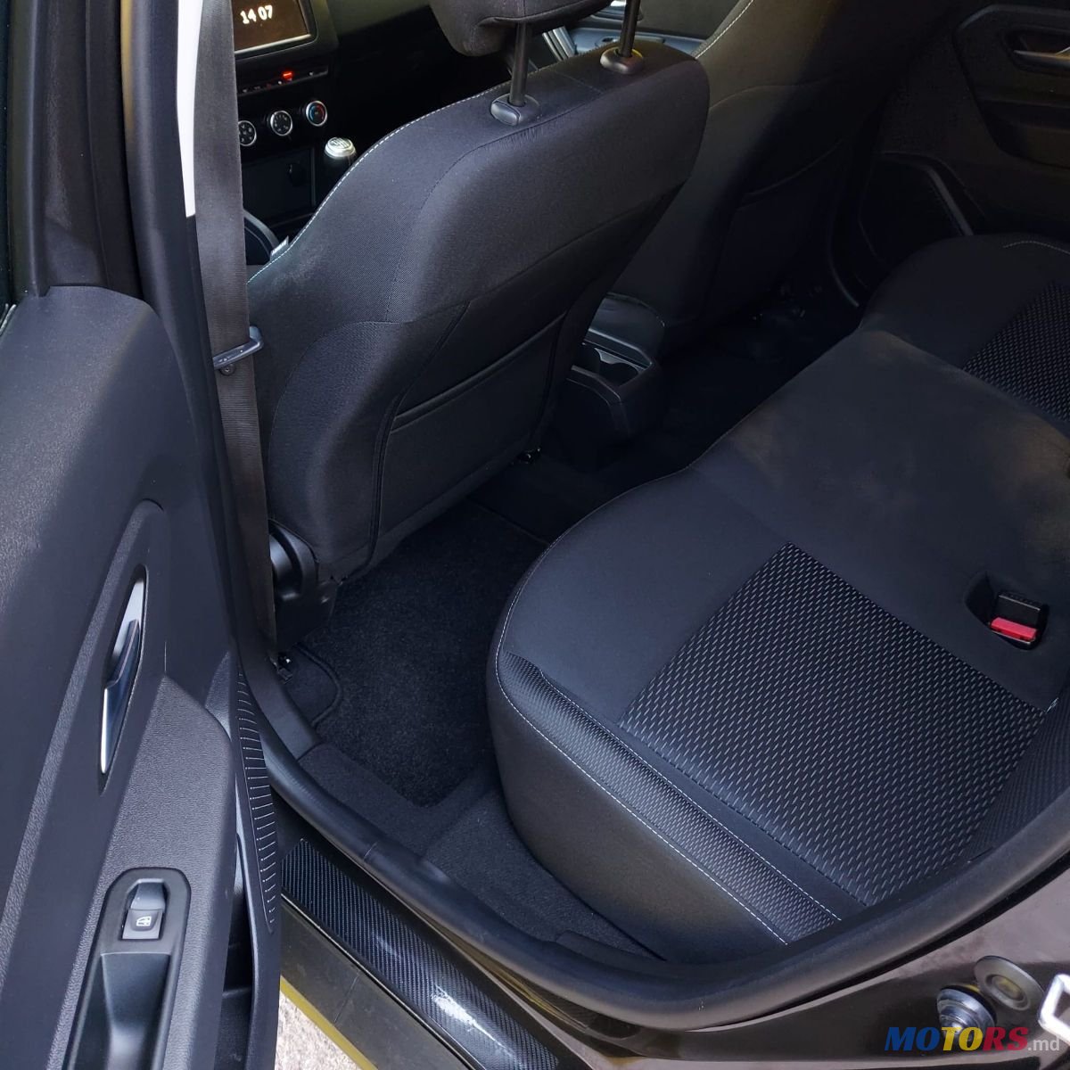 2019' Dacia Duster photo #6