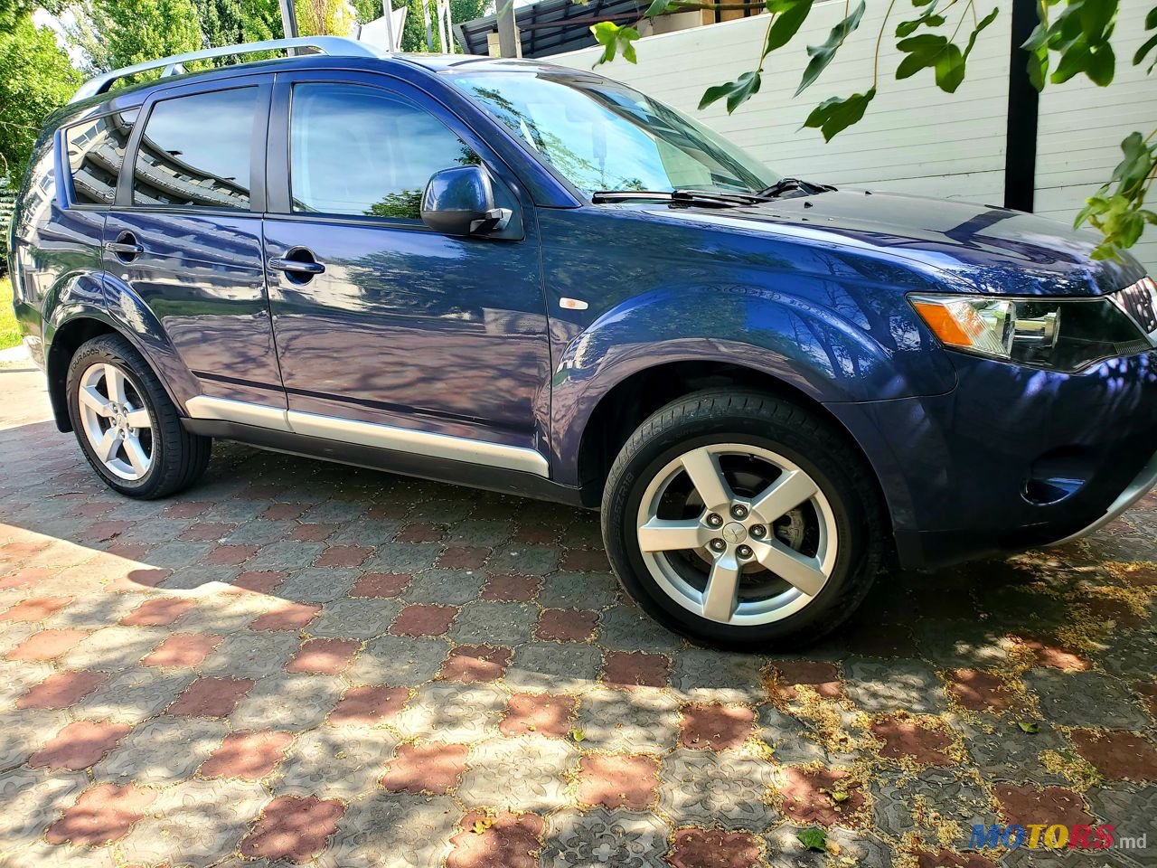 2008' Mitsubishi Outlander photo #3