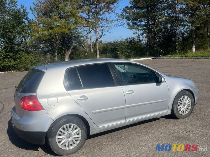 2007' Volkswagen Golf photo #3