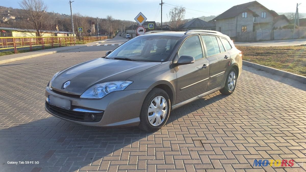 2008' Renault Laguna photo #3