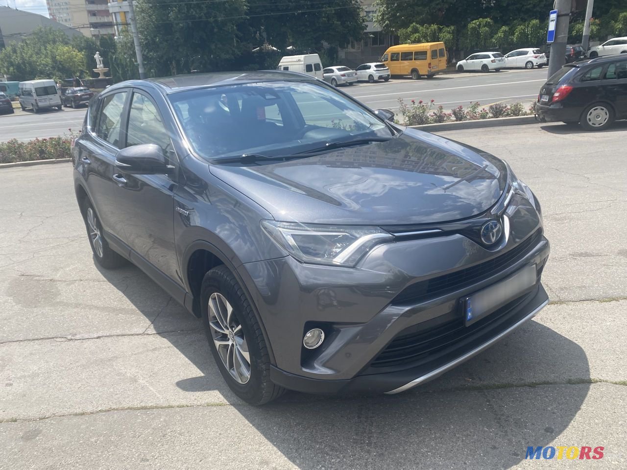 2018' Toyota RAV4 photo #1